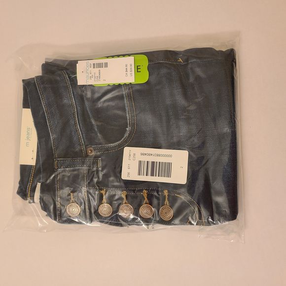 Maurices Cool Comfort High Rise Button Fly Cropped Jeans - 2 - Picture 4 of 7
